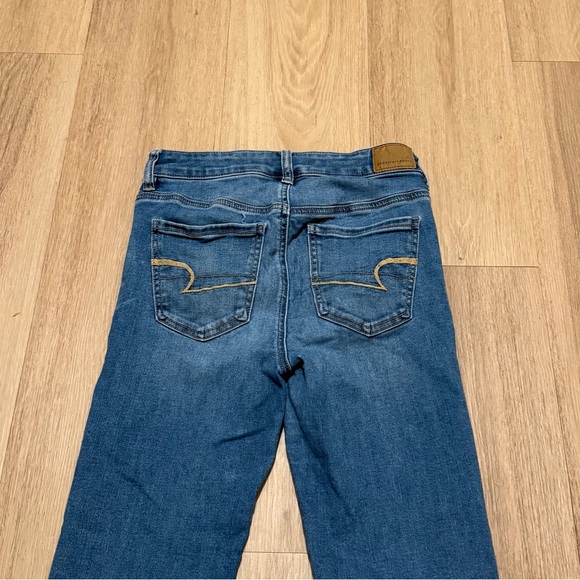 American Eagle Women's Denim Hi-Rise Jegging Next Level Stretch Jeans size 4 - Picture 5 of 5